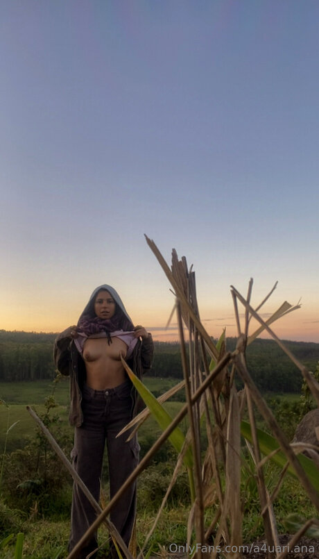 18歳のOnlyFans ポルノ ギャラリー