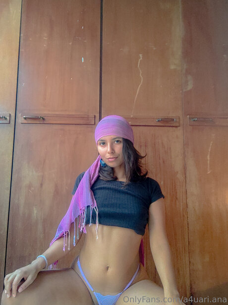 A4uari Ana セクシーなポルノスター 写真