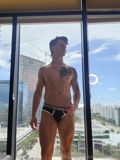 Nickcuriousx 素敵なモデル 画像