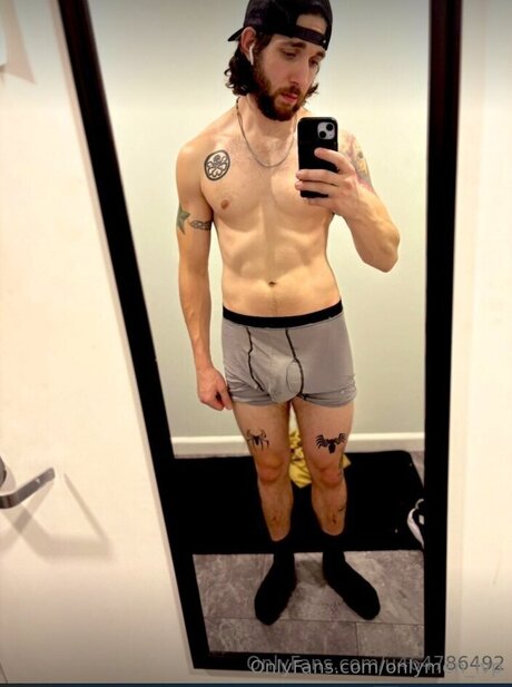 シーメールランジェリーOnlyFans セクシー裸 ギャラリー