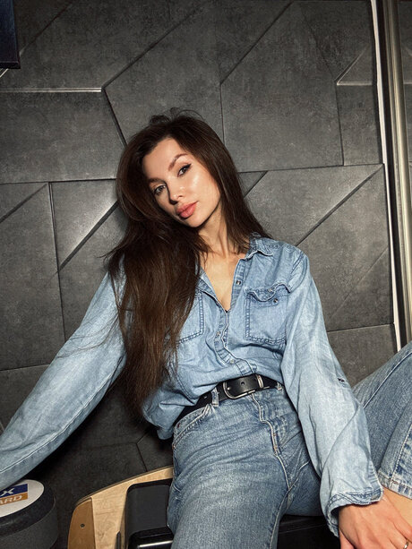 Larahook ヌード女優 画像