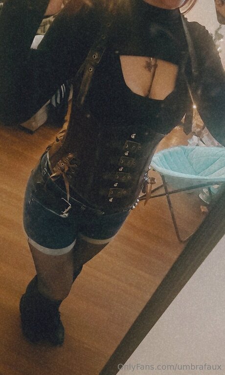 Umbrafaux アートモデル 写真