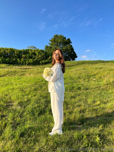 Shine Inessa 素敵なスター 画像