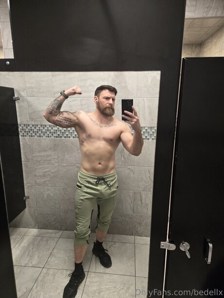 Bedellx ヌードモデル ギャラリー