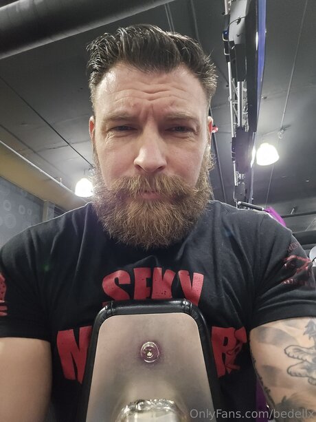 Bedellx ヌードスター 写真