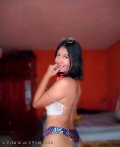 Mar Cute ポルノスター ヌード 写真