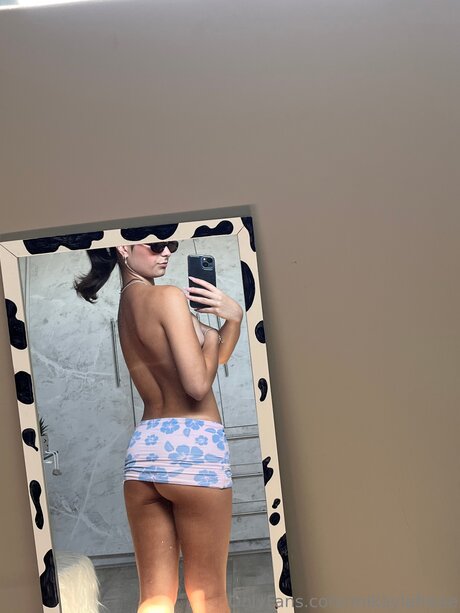 Mikaylafreee 美しいスター 画像