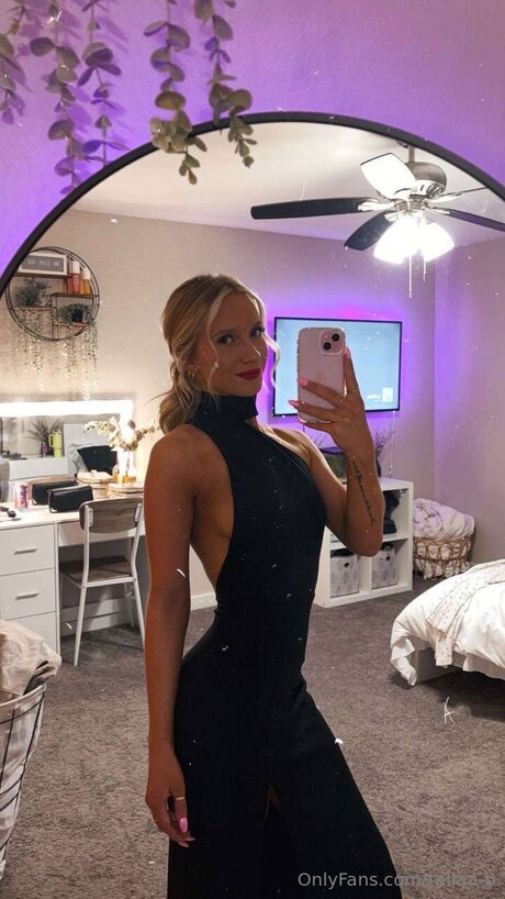 Taliaa B ポルノスター ヌード ギャラリー