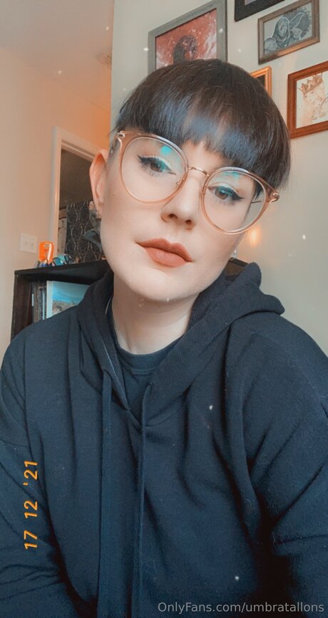 Umbratallons 完璧な女優 画像