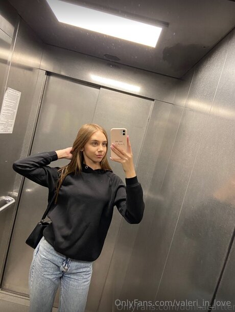Valeri In Love セクシーモデル 写真