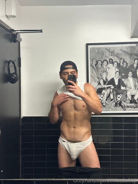 Thiccboirob 美しいモデル 画像