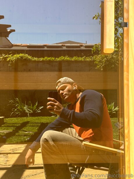 Thiccboirob ヌードのポルノスター 写真