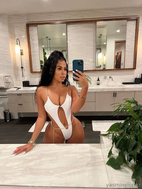 Yasminelopez 素敵なスター 画像