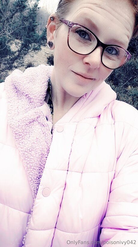 Poisonivy042 ポルノスター ギャラリー