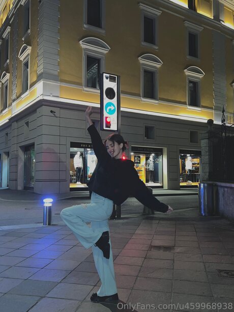 Lilttle Katee エロティックなモデル 写真