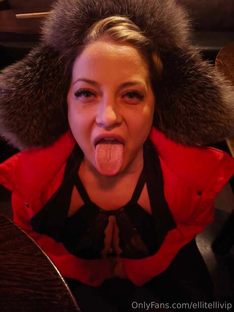 Ellitellivip エロティックなスター 写真