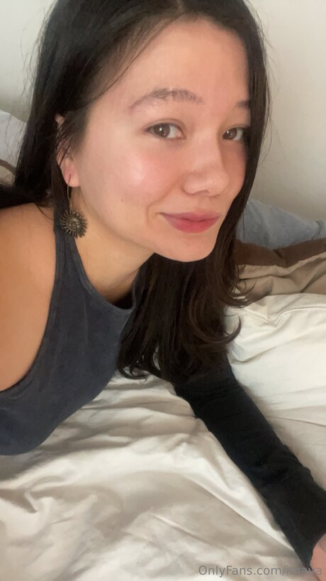 Imava ヌード女優 写真