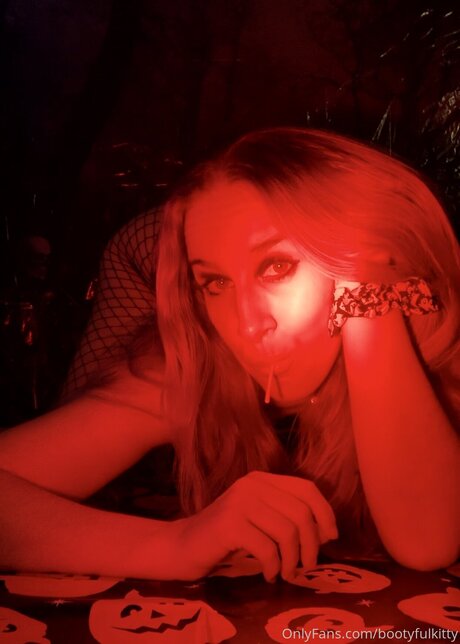 Bootyfulkitty ポルノスター 美しい 写真