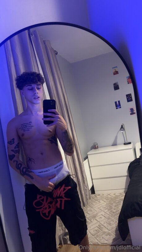 Jdlofficial ポルノモデル 画像