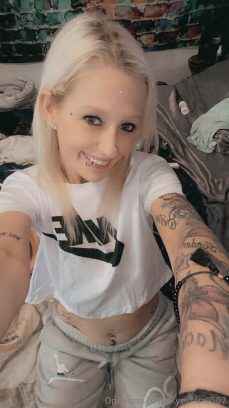 Skyestarr0507 セクシーモデル 写真