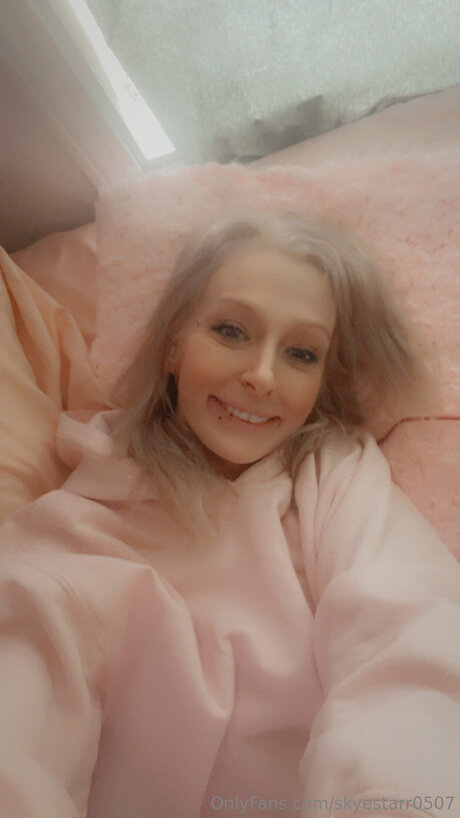 Skyestarr0507 素敵なポルノスター 写真