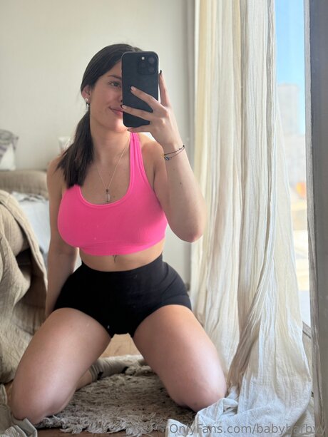 PawgトランスOnlyFans ホット裸 写真