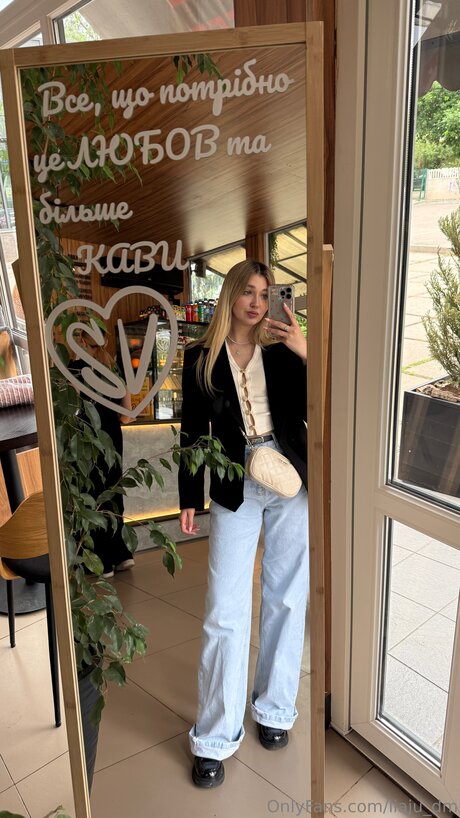 Liaju Dm 独占女優 画像