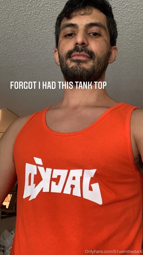 B1ueinthedark ヌードのポルノスター 写真