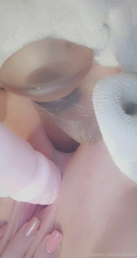 黒檀の白いチンポOnlyFans 無料セクシー 画像