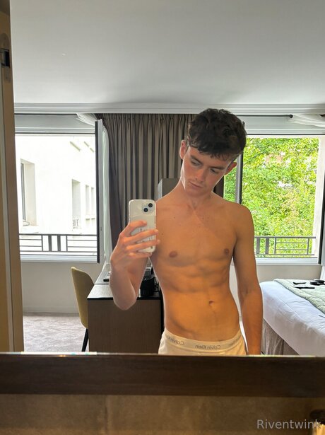 Riventwink ホットなポルノスター 写真