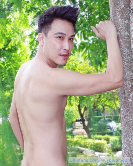 Guybluemoon 独占モデル 写真