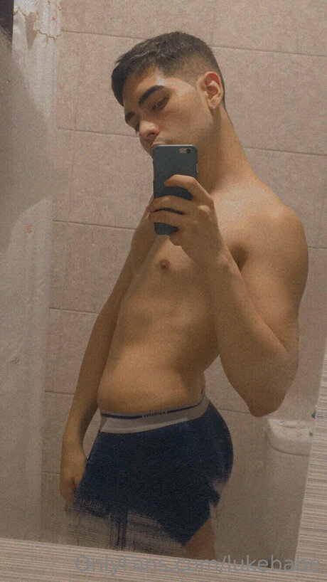 Lukebabe スター 裸 写真