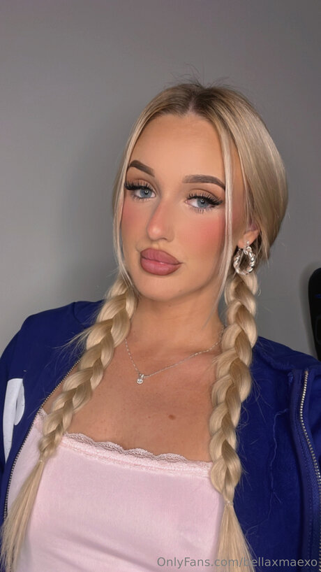 Bellaxmaexo 裸のスター ギャラリー