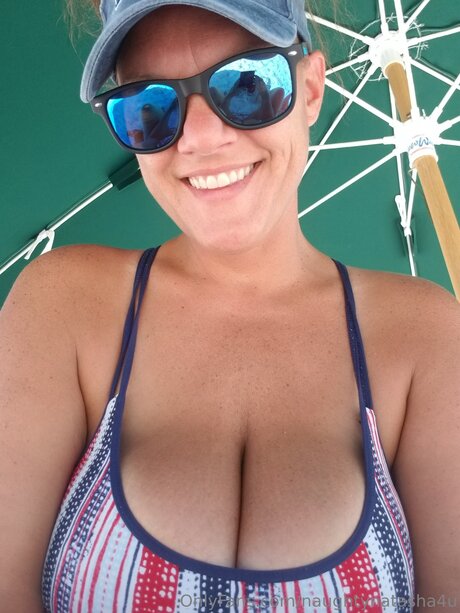 大きなお尻のマンコOnlyFans 無料ヌード 画像