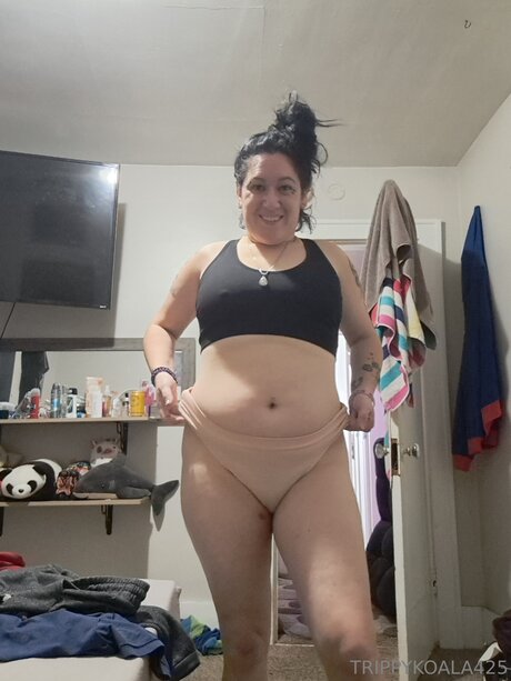 黒檀の小人OnlyFans アートポルノ 写真