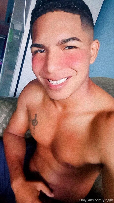 Yingjm エロティック女優 写真