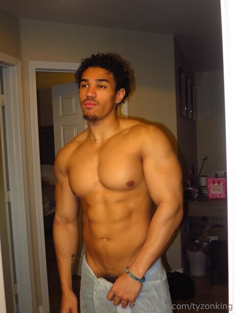 Tyzonking かわいいモデル 写真