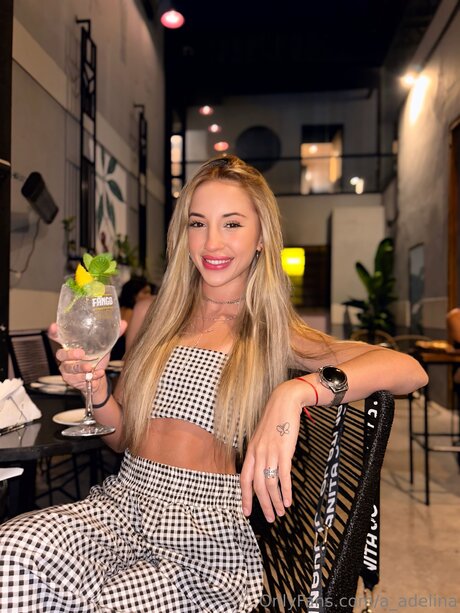 A Adelina 限定モデル 写真