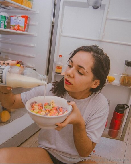 Stellaspacy ホット女優 写真