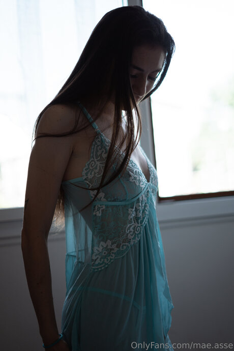 Maepurple Off エロティック女優 写真