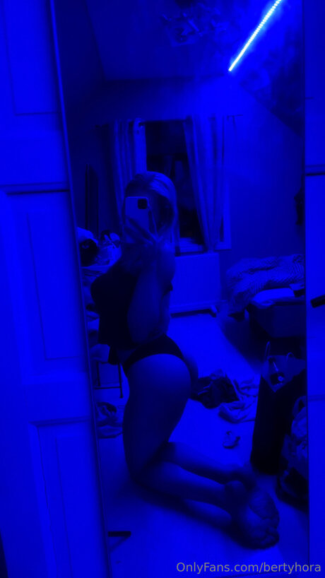 ブロンドヨガOnlyFans ホットセクシー アーカイブ