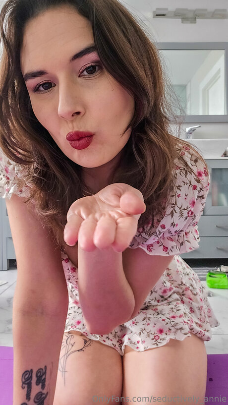 Seductively Annie 完璧なスター 写真