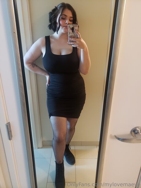 Mylovemaeve ポルノスター 画像