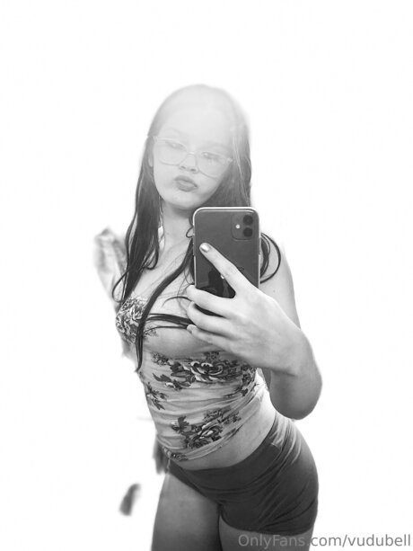 シシーオンリーファンズ ポルノ 写真