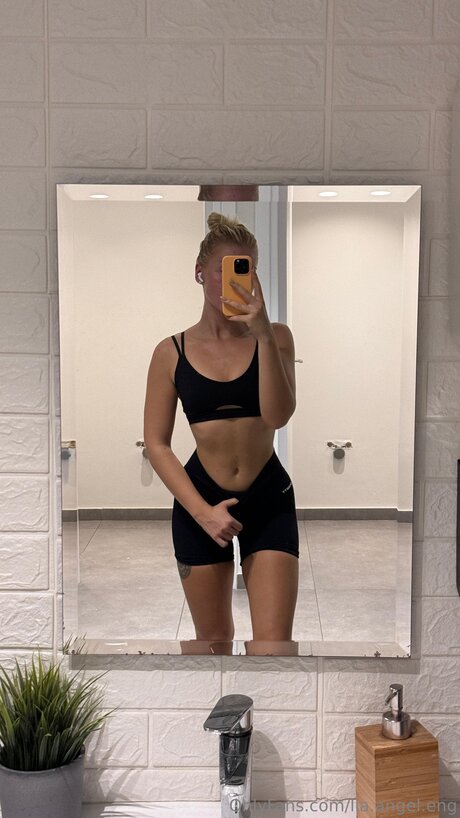 ゴスアジアンOnlyFans HD 画像