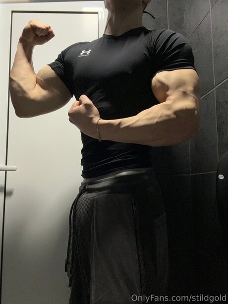 若い熟女OnlyFans ホットセクシー 画像