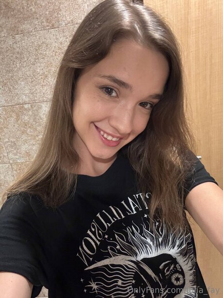 Julia Fay ホットモデル 写真