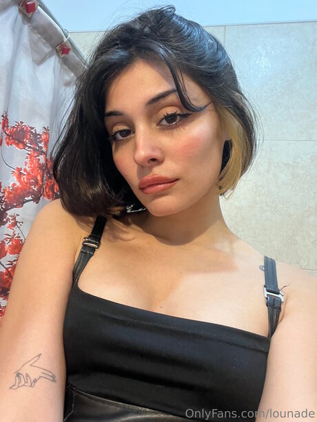 Lounabi 無料スター 写真