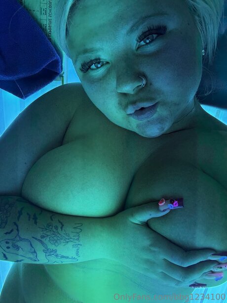 Bbg1234100 セックススター 写真