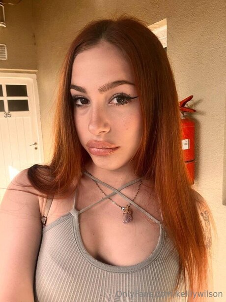 Foxyaurora ポルノスター セクシー 画像